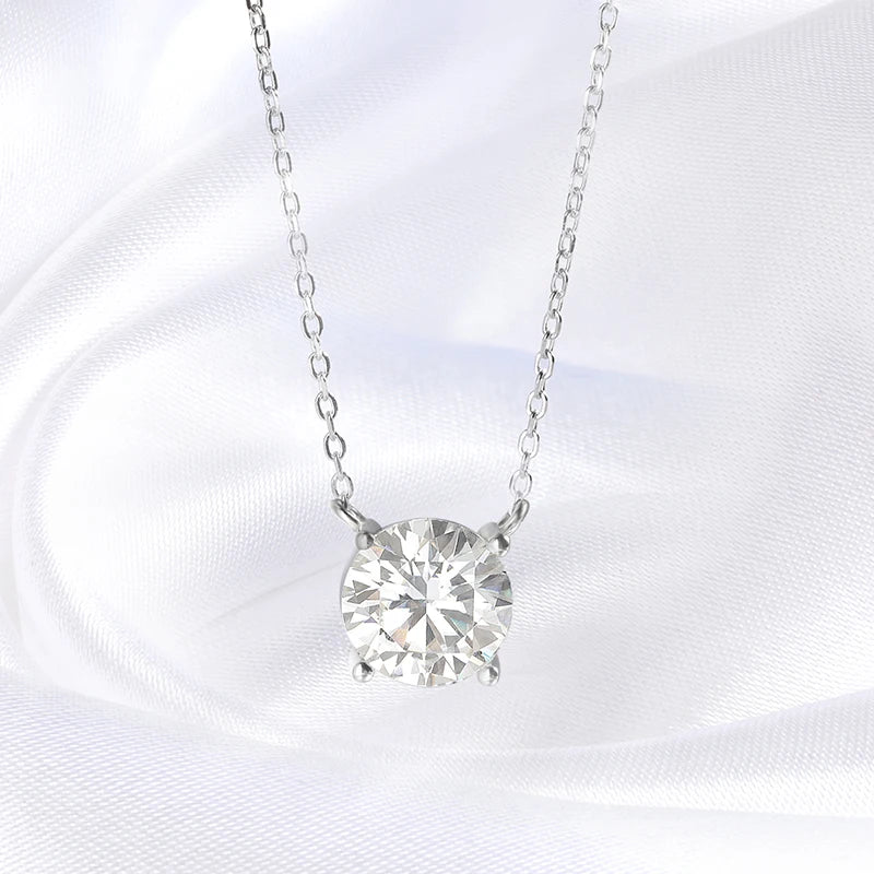 Eternal Glow Moissanite Halsband