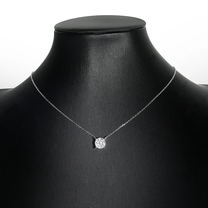 Eternal Glow Moissanite Halsband